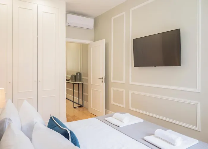 Cocoon Almada بورتو